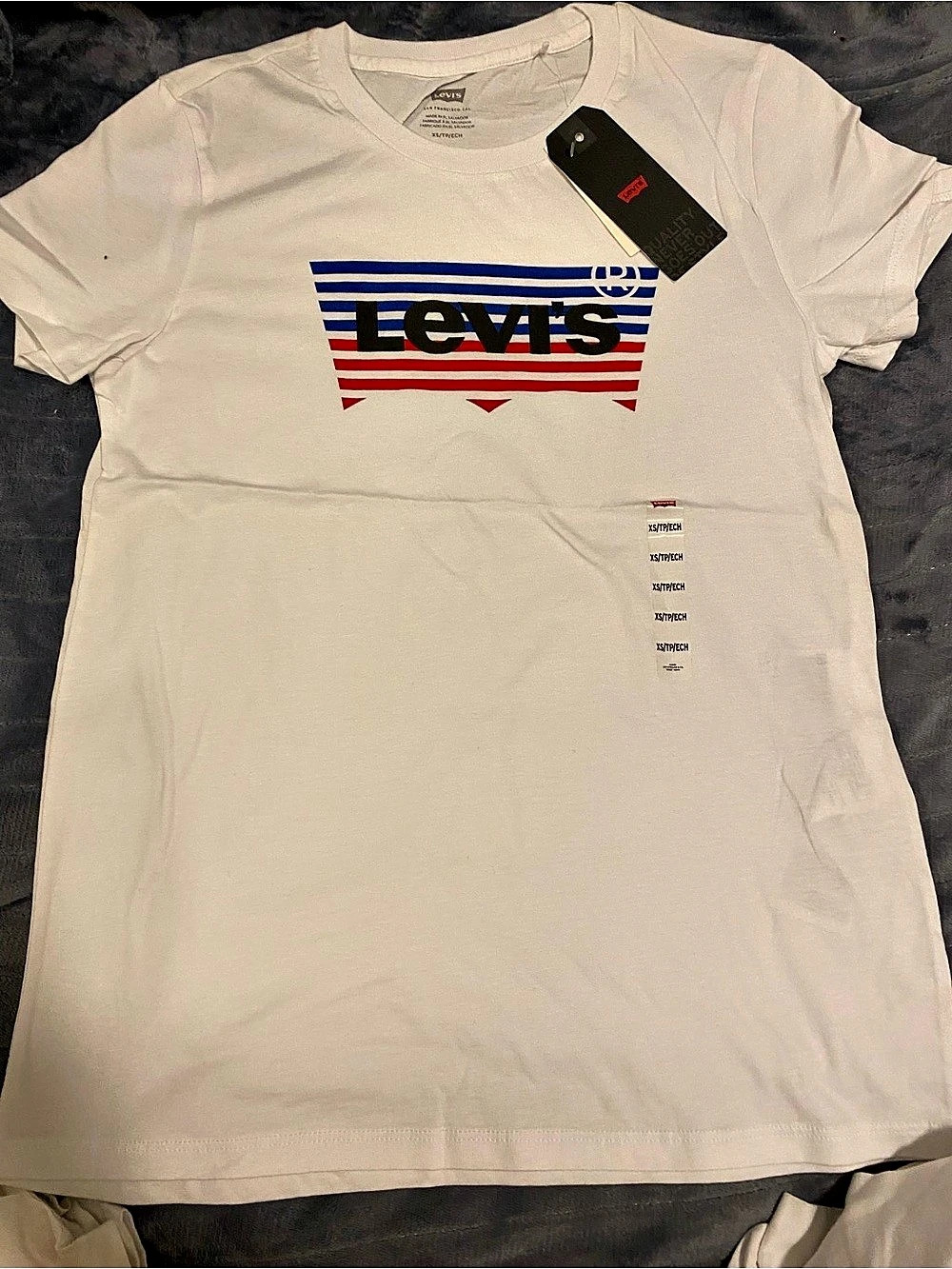 Levi's Graphic T-Shirt Graphic Striped Tee in White & Blue Size XS NWT